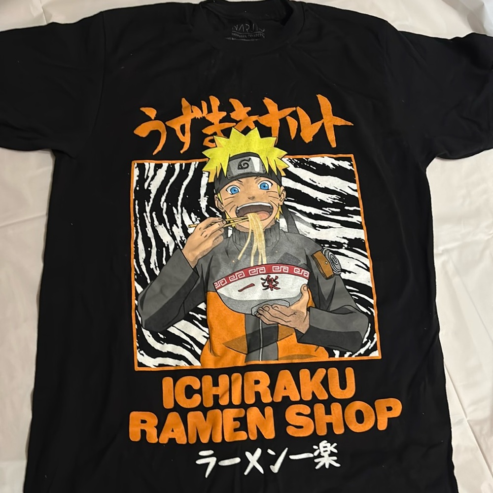 Naruto tee size s 34/36